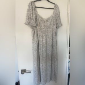 3X Polka dot midi dress with Sweetheart neckline and Puffed Sleeves